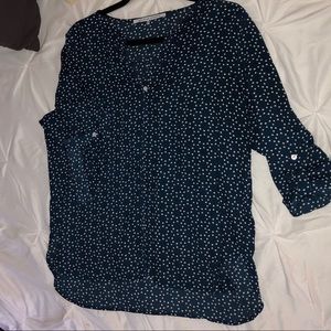 Blue and cream polka-dot blouse 👚